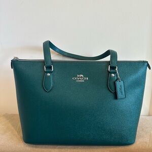 Coach Large Galllery Tote Bag in emerald green saffiano leather, authentic